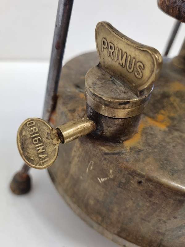 Vintage Primus stove - Some rust - See pictures