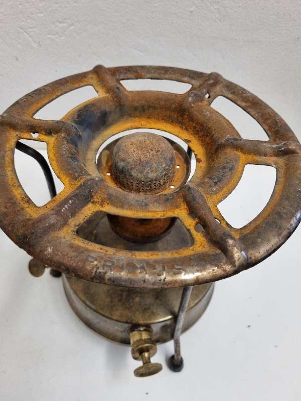 Vintage Primus stove - Some rust - See pictures