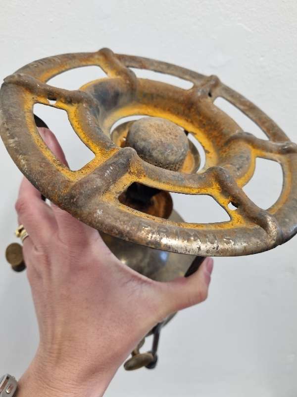 Vintage Primus stove - Some rust - See pictures