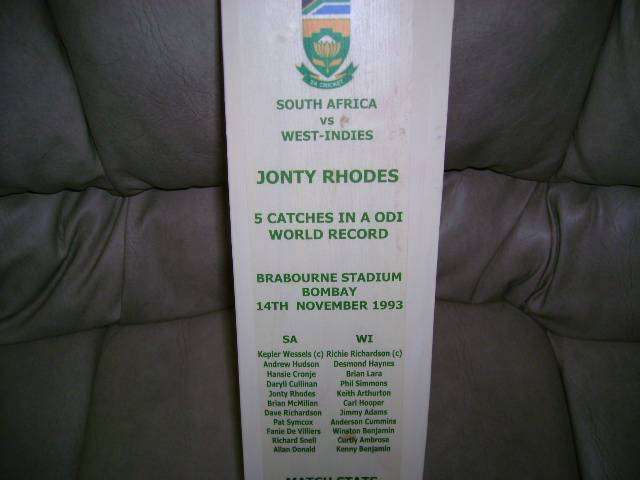 ** JONTY RHODES WORLD RECORD 5 CATCHES **