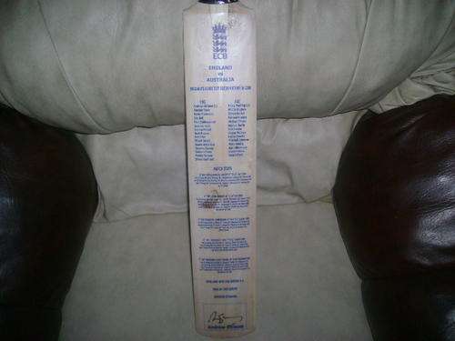 ** ANDREW STRAUSS SIGNED ASHES BAT **