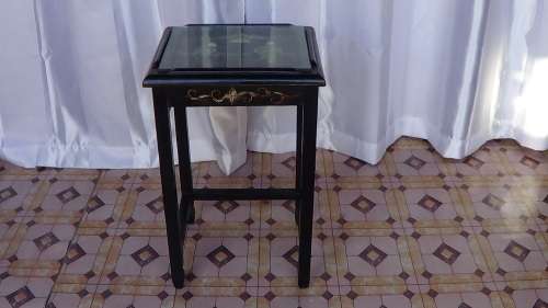 Small  Asian (Chinese/Japanise) oriental Table!