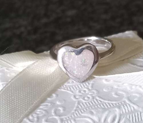 Sterling silver Ring With Opal inside