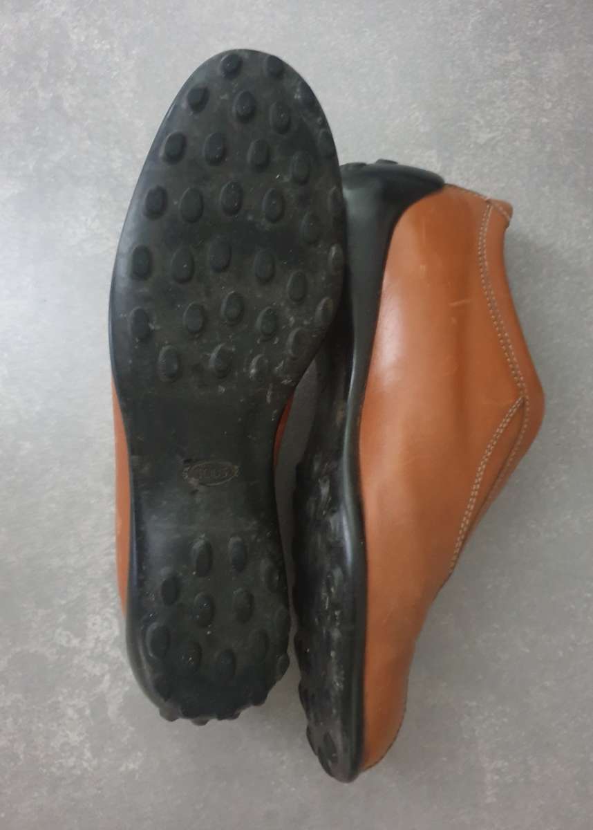 Stunning Tod`s walking shoes .