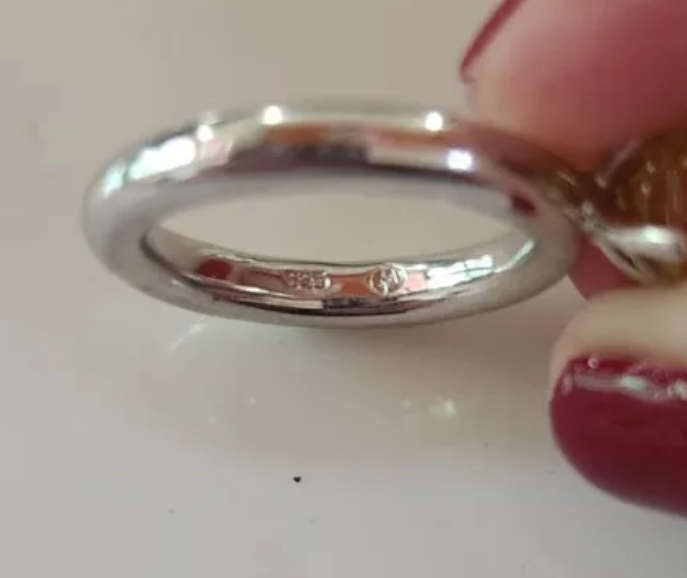 Gorgeous Sterling Silver Ring with Lemon Topaz!