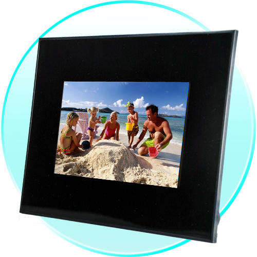 7 Inch Digital Photo Frame with Music and Video Extras - F08