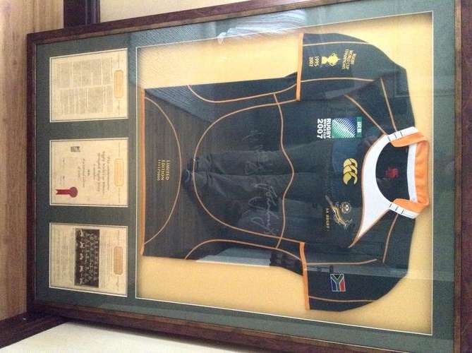 2007 WORLD CUP - SIGNED & FRAMED RUGBY JERSEY