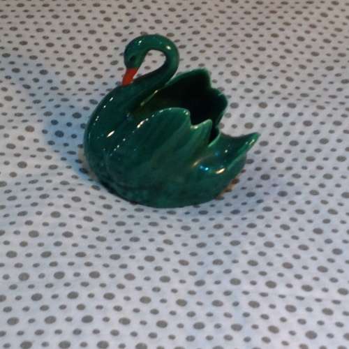 Lucia ware 3305 green swan