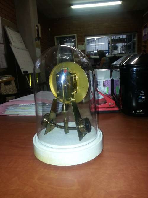 VINTAGE HONEY TRANSISTOR CLOCK