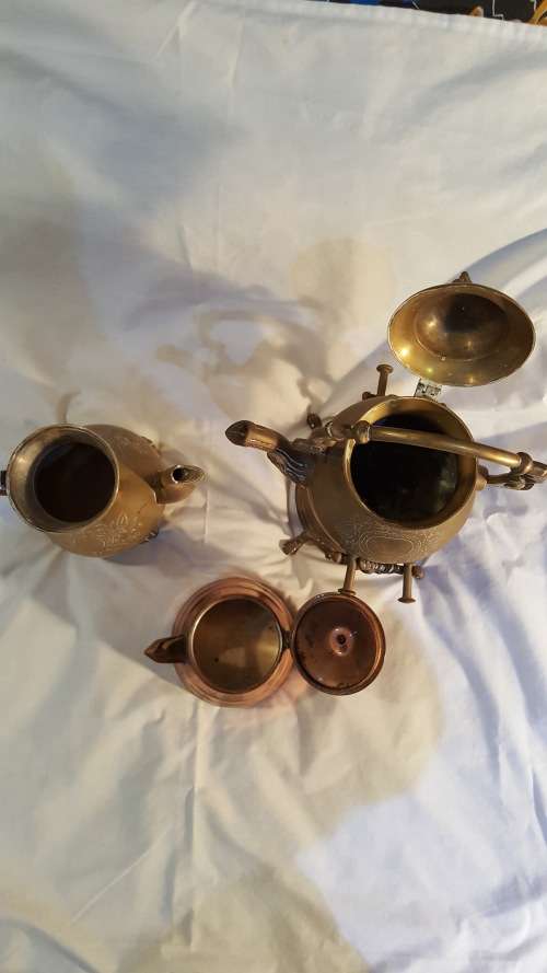 BRASSWARE AND COPPERWARE COFFEE/TEAPOTS