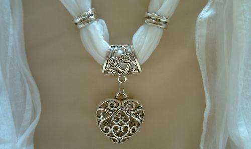 WHITE  Scarf with HEART