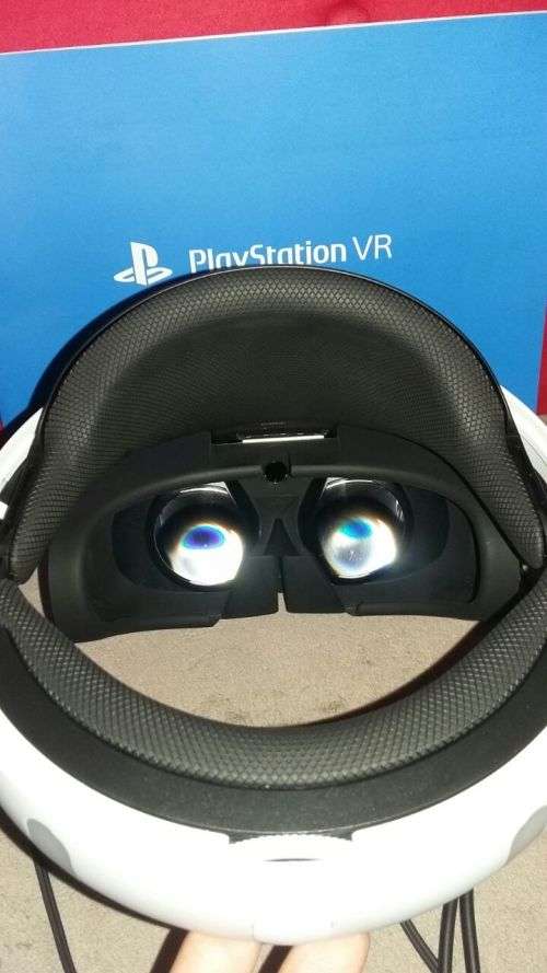 PLAYSTATION VR | PS4 Camera with Mount | PSVR - Robinson Journey | Unwanted Gift - Still New