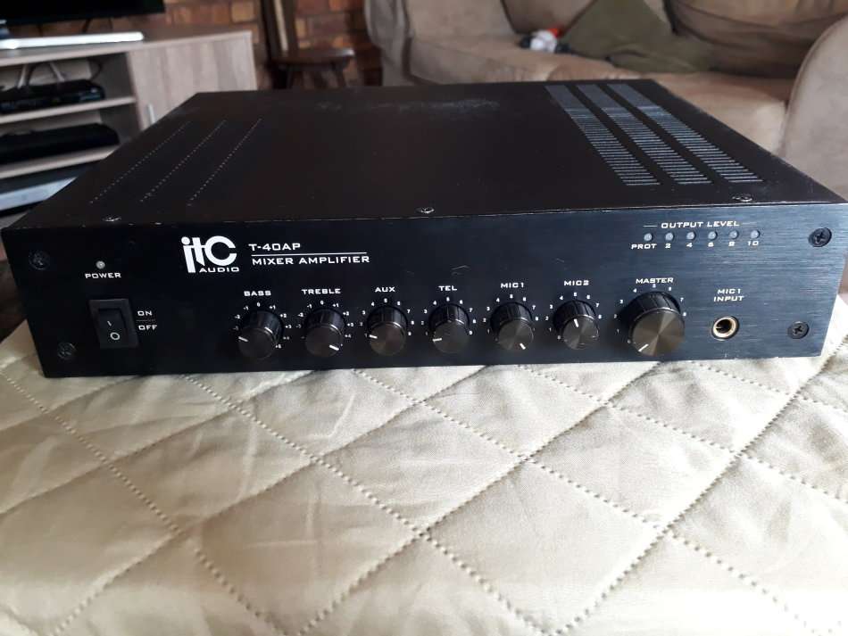 ITC T-2221 (CD/MP3 Player with AM/FM TUNER/USB/SD)  and T-40AP (Desktop Mixer Amplifier)