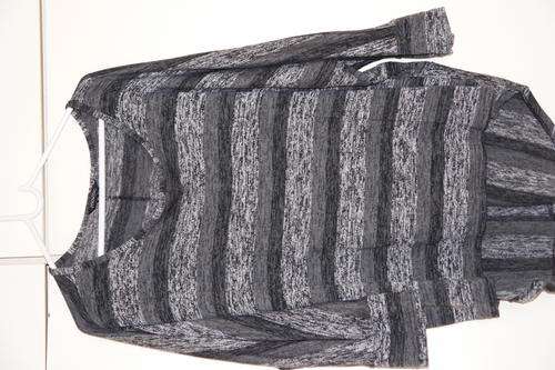 GREY STRIPPED TOP XL