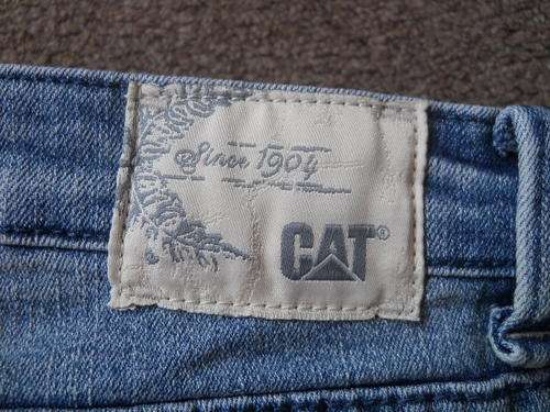 Ladies CATEPILLAR denim capris - size 36
