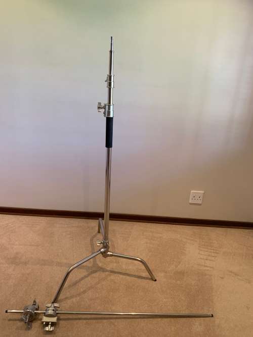 Heavy duty C stand with boom arm.