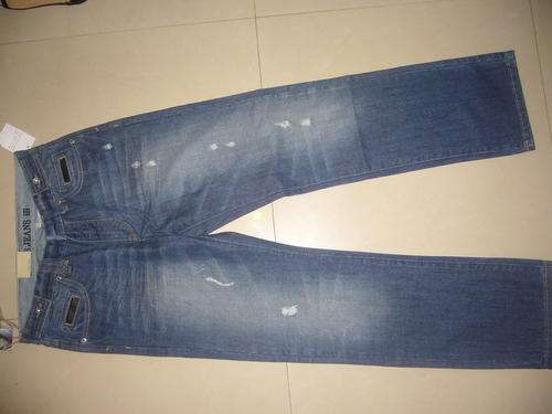 GUESS ROCKER STUD BACK - R150.00 EACH - CLEARING SALE -