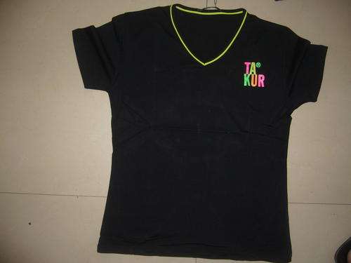 TAKESHY KUROSAWA - V-NECK MNS T - BLACK- SIZE L -