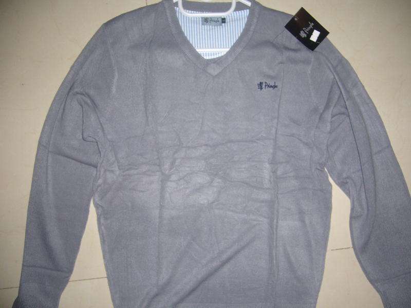 PRINGLE - V NECK - GREY KNIT - NEW - JUST IN - SIZE LARGE -
