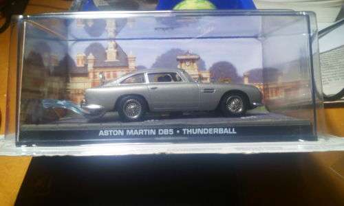 JAMES BOND!! ASTON MARTIN DB5