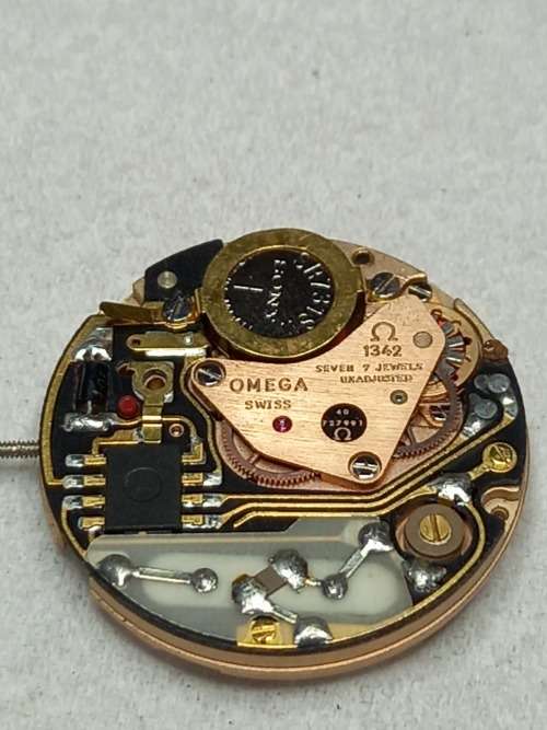 R1 Start Vintage Omega Quartz Movement 1342 Tested And Working