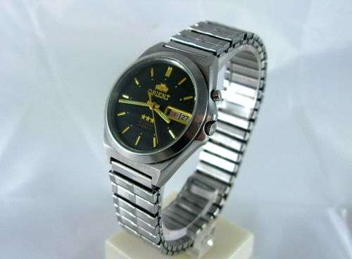 Rare Original Automatic Orient Luxury Wrist Watch Triple Star Day & Date, Black Dial.