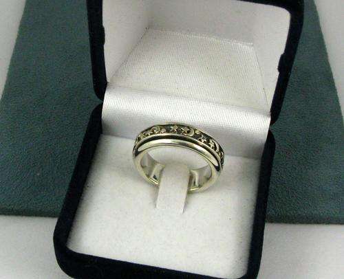 Vintage 925 Silver Ring with Rotating Central Part.