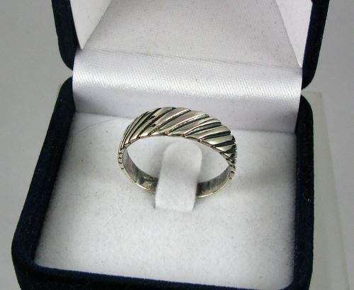 Old Vintage Sterling Silver Ring. Marked SIL.