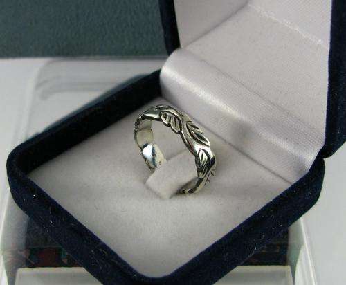 Old Vintage 925 Sterling Silver Ring.