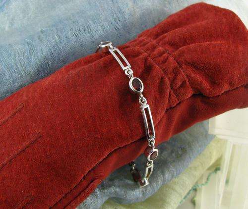 Vintage Retro 925 Sterling Silver Tennis Bracelet with Garnet Stones.