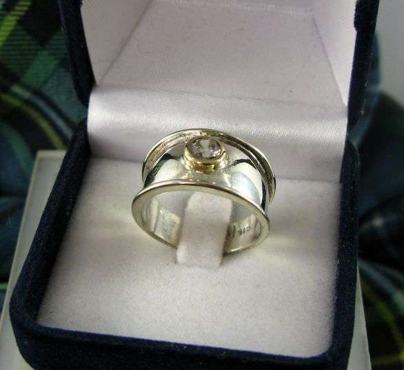 Vintage 925 Sterling Silver Solitaire Ring with Simulated Diamond in Gold Setting.