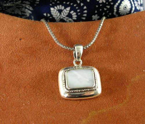 SALE! Old Vintage 925 Sterling Silver Pendant with Mother of Pearl.