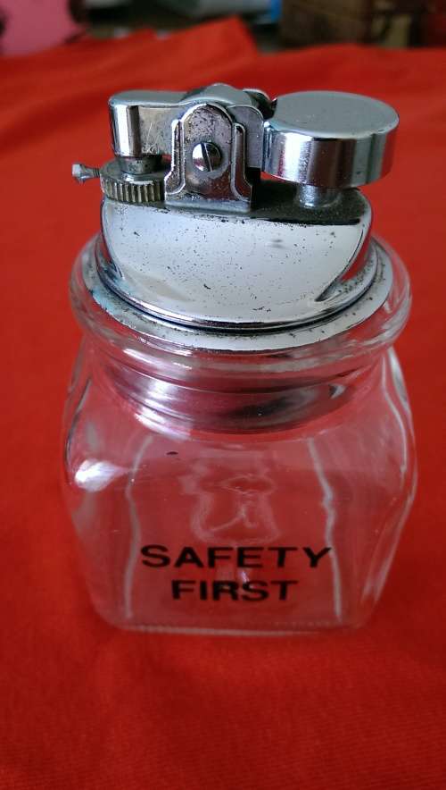 Gas table lighter (1970)