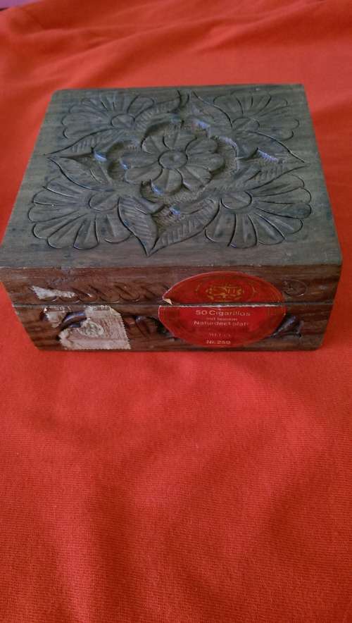 Cigarillo Box