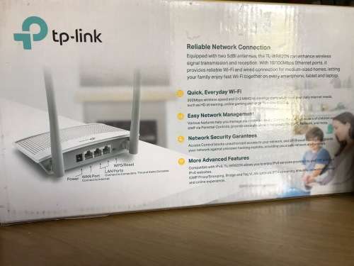 TP-LINK WR820N Wireless Router,