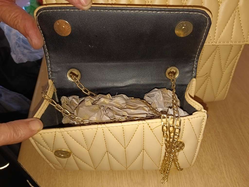 1 x ladies handbag set