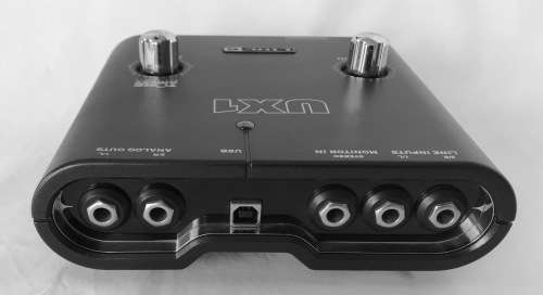***MUST GO THIS WEEKEND - NO RESERVE!!**** AUDIO INTERFACE FOR GUITAR - Line 6 POD Studio UX1