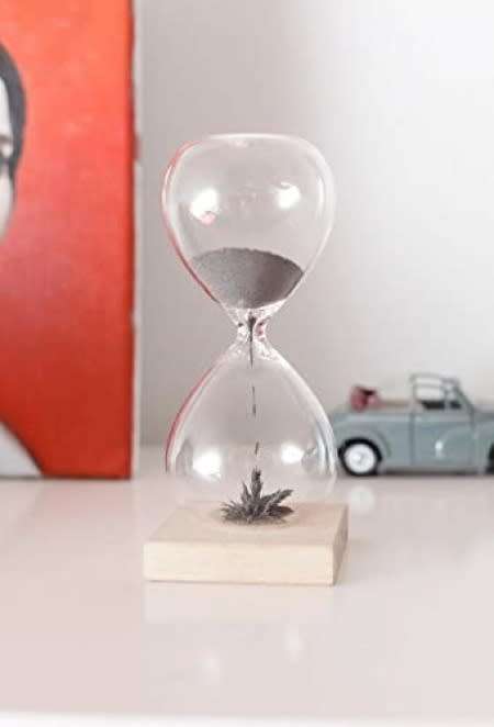 Magnetic Hourglass