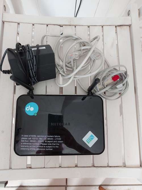 NETGEAR N300 WIRELESS ADSL2+ MODEM ROUTER DGN2200M V2