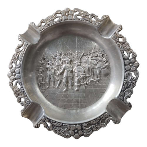 Vintage Soilder Metal Ashtray Dutch Press #O0012