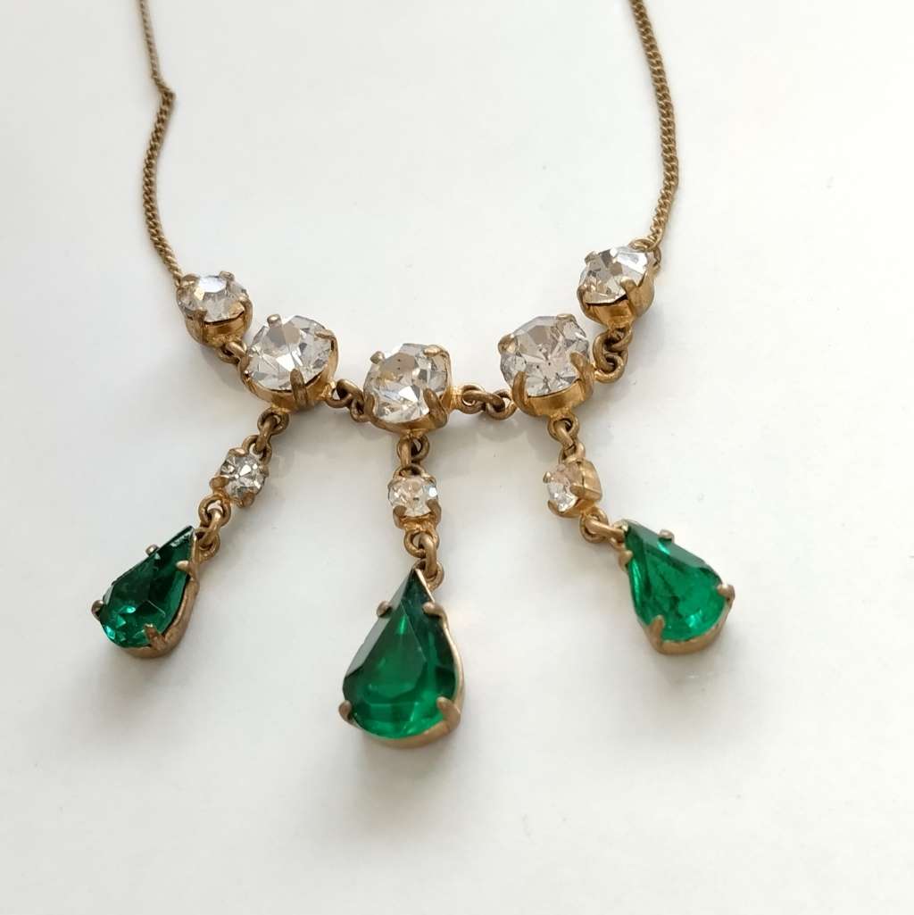 Necklace with diamantes  #F0017