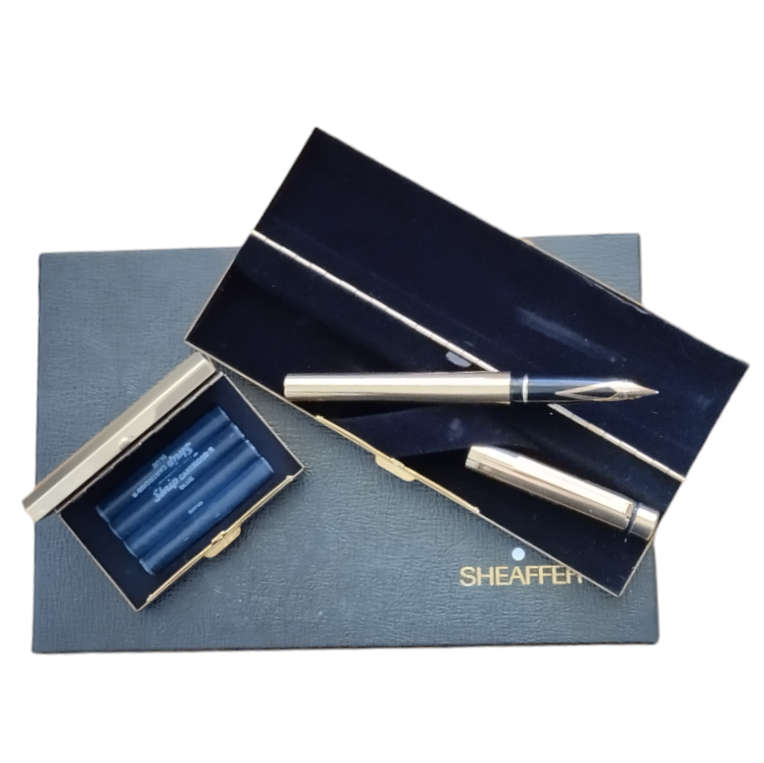 Sheaffer Fountain Pen Set with Box and Refills #O0021