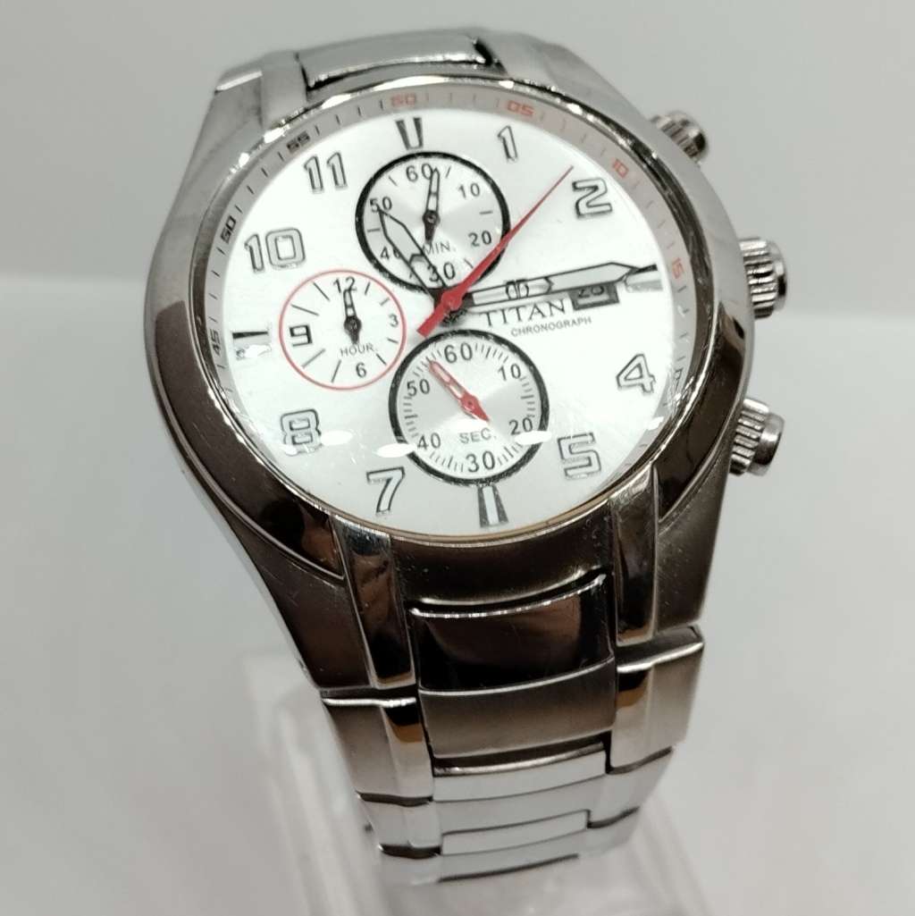 Titan chronograph discount