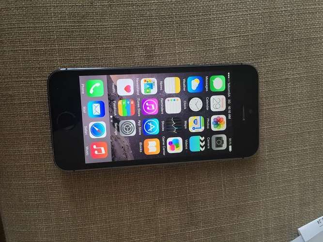 iPhone 5s 16GB Space Grey