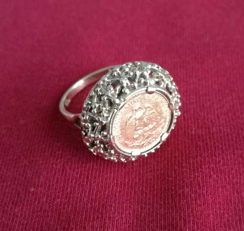 VINTAGE 9 CT GOLD RING WITH MEXICAN DOS PESOS GOLD COIN. BEAUTIFUL ITEM!!!