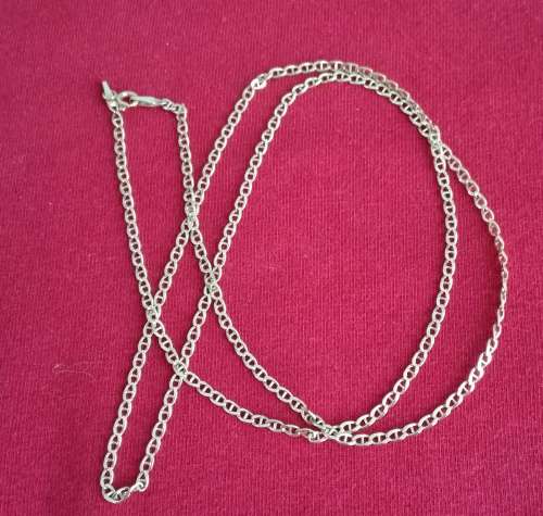 BEAUTIFUL 9 CT ITALIAN GOLD NECKLACE.