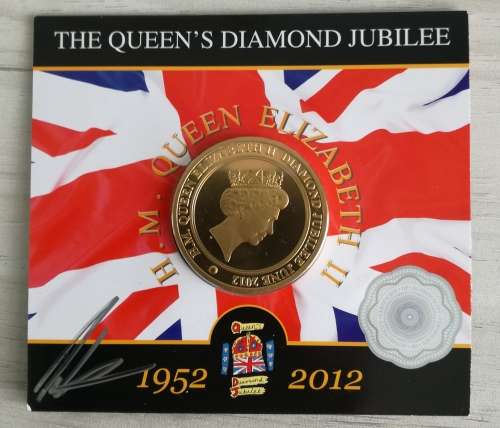 THE QUEENS GOLDEN JUBILEE CROWN.