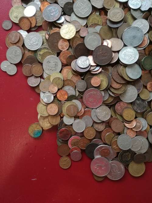 Collection of 4.4 Kilograms of world coins. Some good.