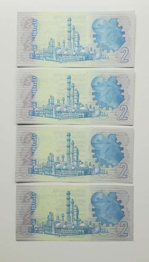 South Africa UNC Consecutive number G. DE Kock R2 bank notes.