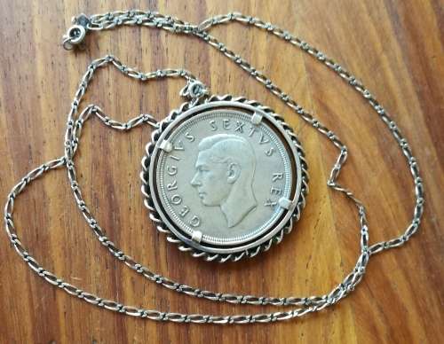 South Africa 1952 Silver 5 Shillings in silver pendant with silver chain.